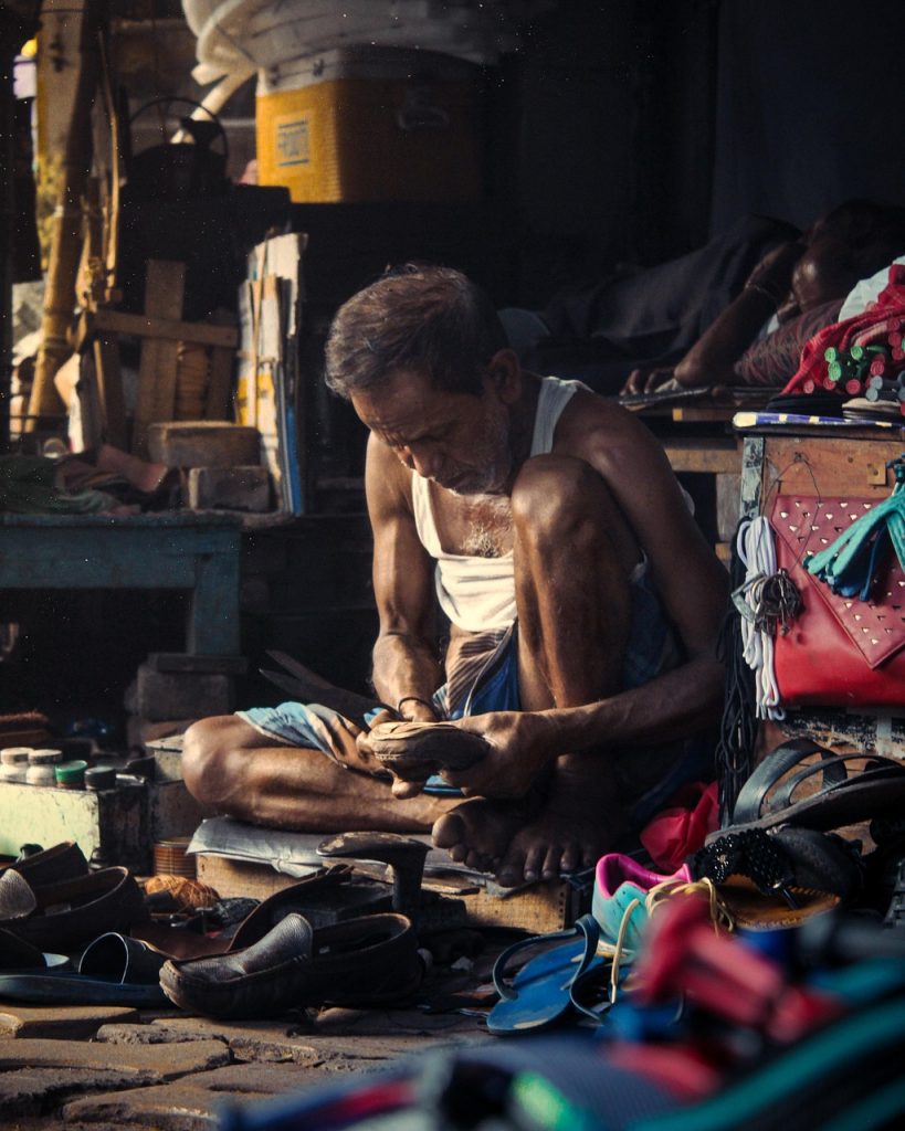 man, male, person, working, work, shoemaker, cobbler, street, city, india, kolkata, bengal, calcutta, travel, portrait